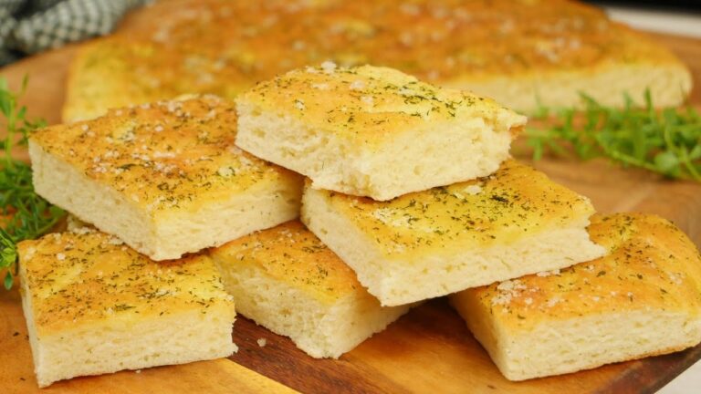 Leckere Focaccia-Varianten f&uuml;r Salate