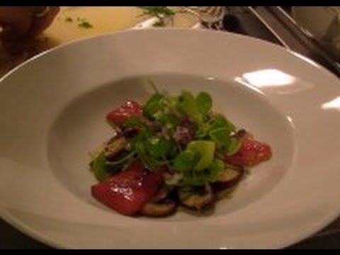 Bruschetta mit Zwiebeln und gebratenen Champignons: Ein Genussrezept