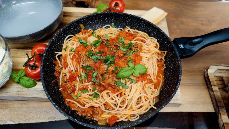 Aromatische Kr&auml;uter f&uuml;r die perfekte italienische Bolognese