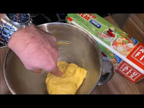 K&ouml;stliche Knoblauch-Grissini schnell und einfach zubereiten