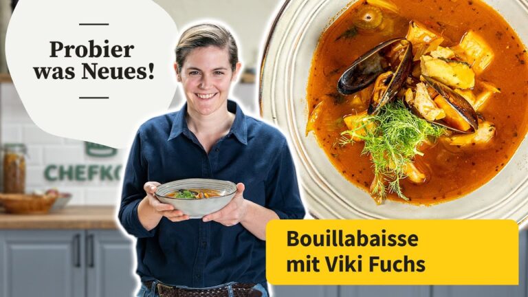 Cacciucco-Suppe mit frischen Meeresfr&uuml;chten genie&szlig;en