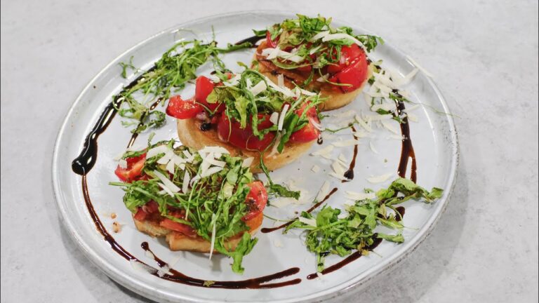 Sommerliche Bruschetta mit Rucola und Parmesan: Ein Genuss f&uuml;r jeden Anlass